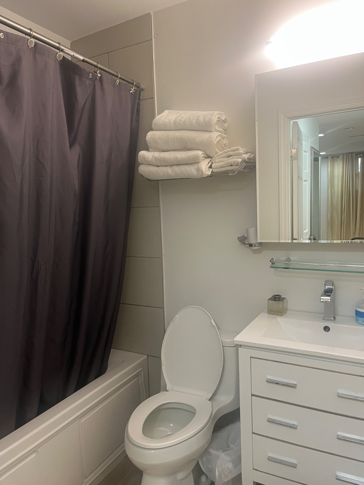 2 Level, SHARED CONDO - Furnished ROOM w/ PRIVATE Bath in 2 BD, 2.5 BA - Photo 12