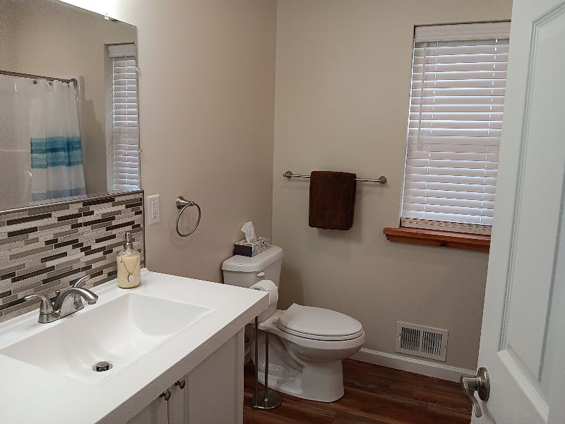Cozy 2 Bedroom on Honeoye Lake - Photo 9