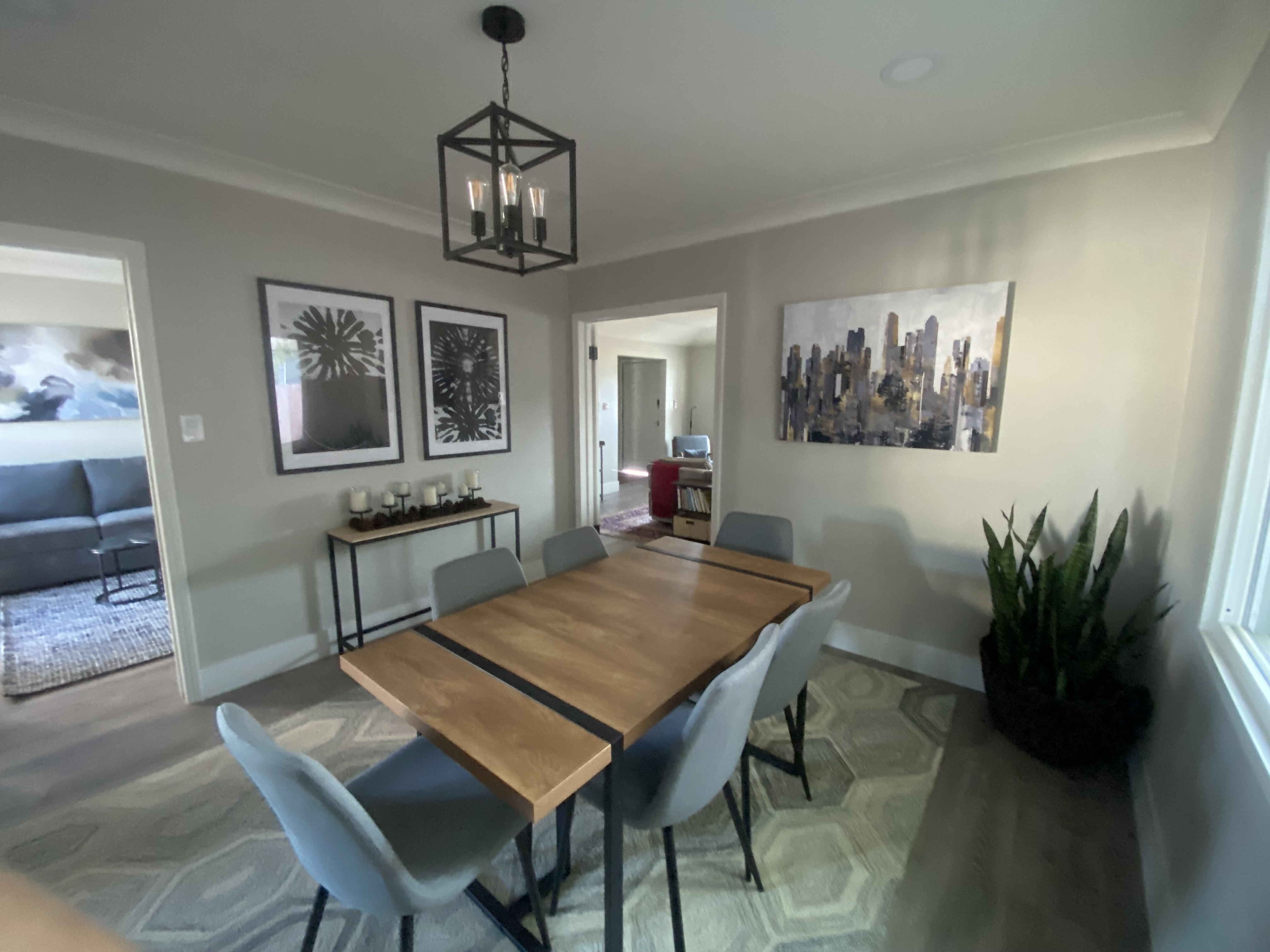 Charming South LA Retreat in Historic Leimert Park - Modern Updates with Classic Charm - Private Yard and Patio - Photo 5