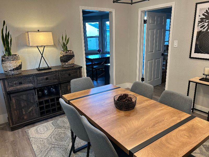 Charming South LA Retreat in Historic Leimert Park - Modern Updates with Classic Charm - Private Yard and Patio - Photo 6