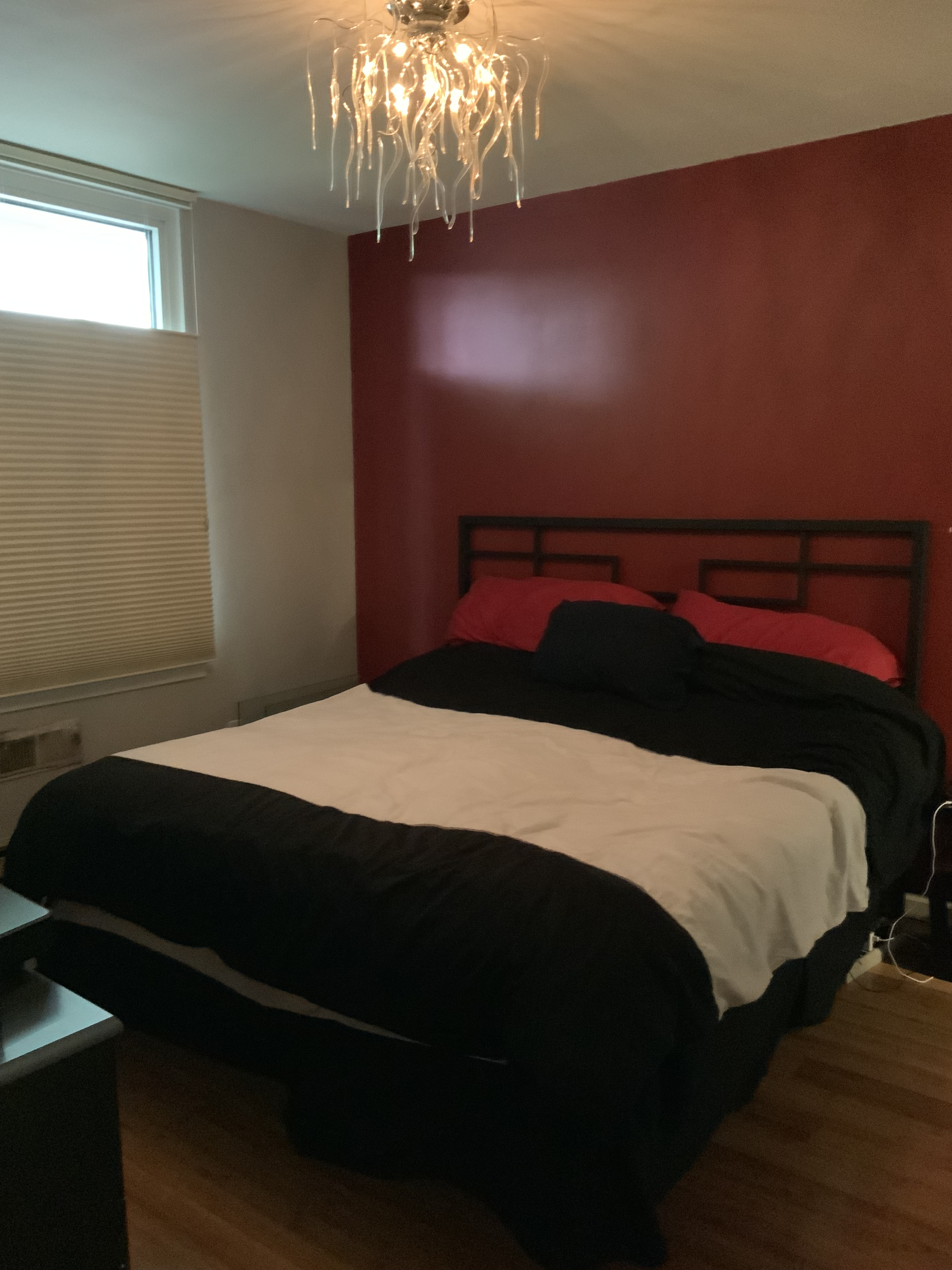 Large 1 bedroom condo with luxury amenities - Photo 6