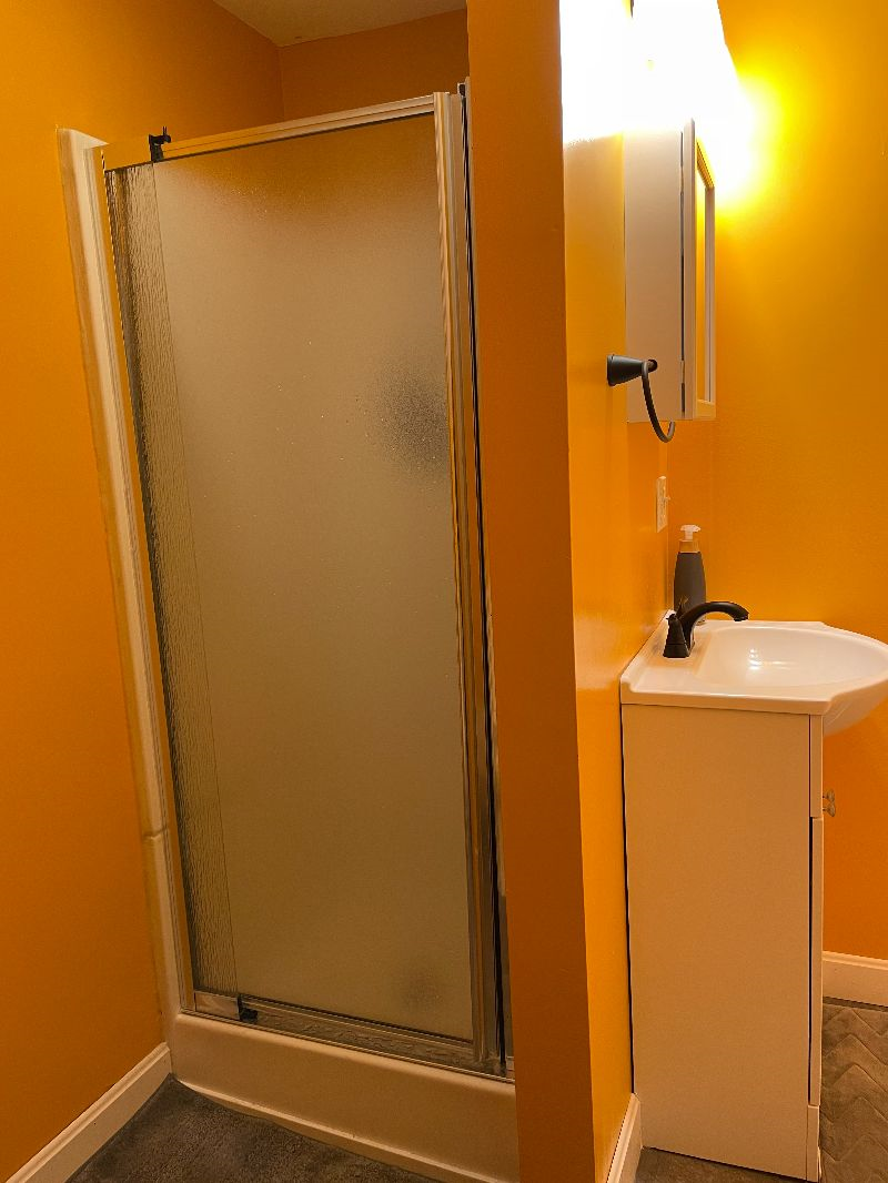 newly redone private 1-bedroom apt -  walk or bike to UVM medical center - Photo 12