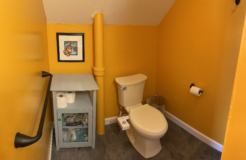 newly redone private 1-bedroom apt -  walk or bike to UVM medical center - Photo 8