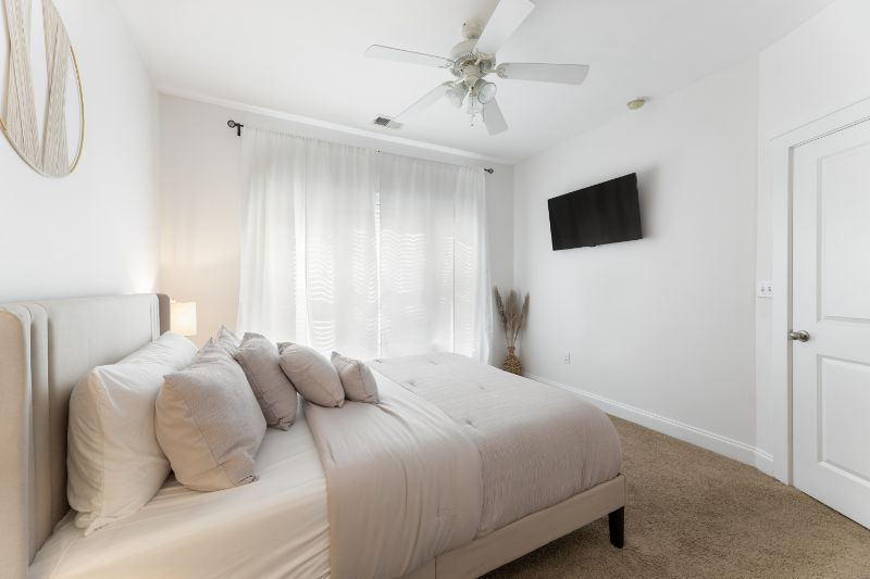 Charming Furnished Rental Retreat  Your Home Away From Home - Photo 7