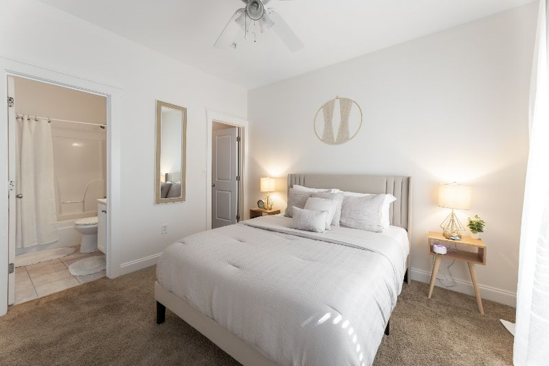 Charming Furnished Rental Retreat Your Home Away From Home - Photo 5