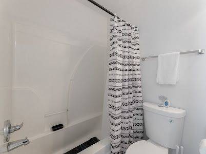 Charming Furnished Rental Retreat  Your Home Away From Home - Photo 12