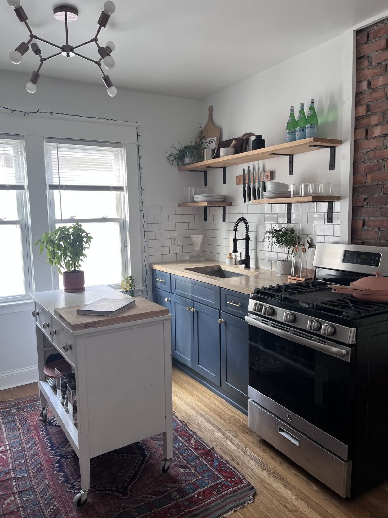 Bright Upstairs Unit  in Vibrant North Buffalo - Photo 6