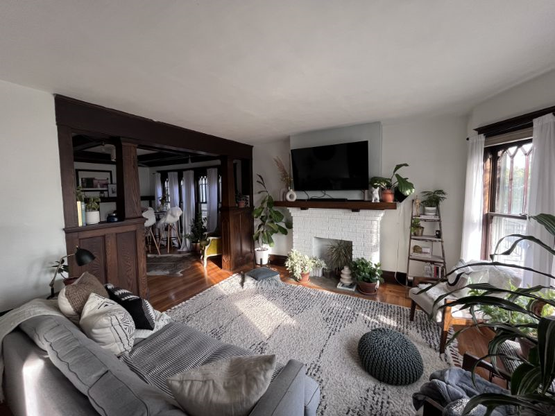 Bright Upstairs Unit in Vibrant North Buffalo - Photo 2
