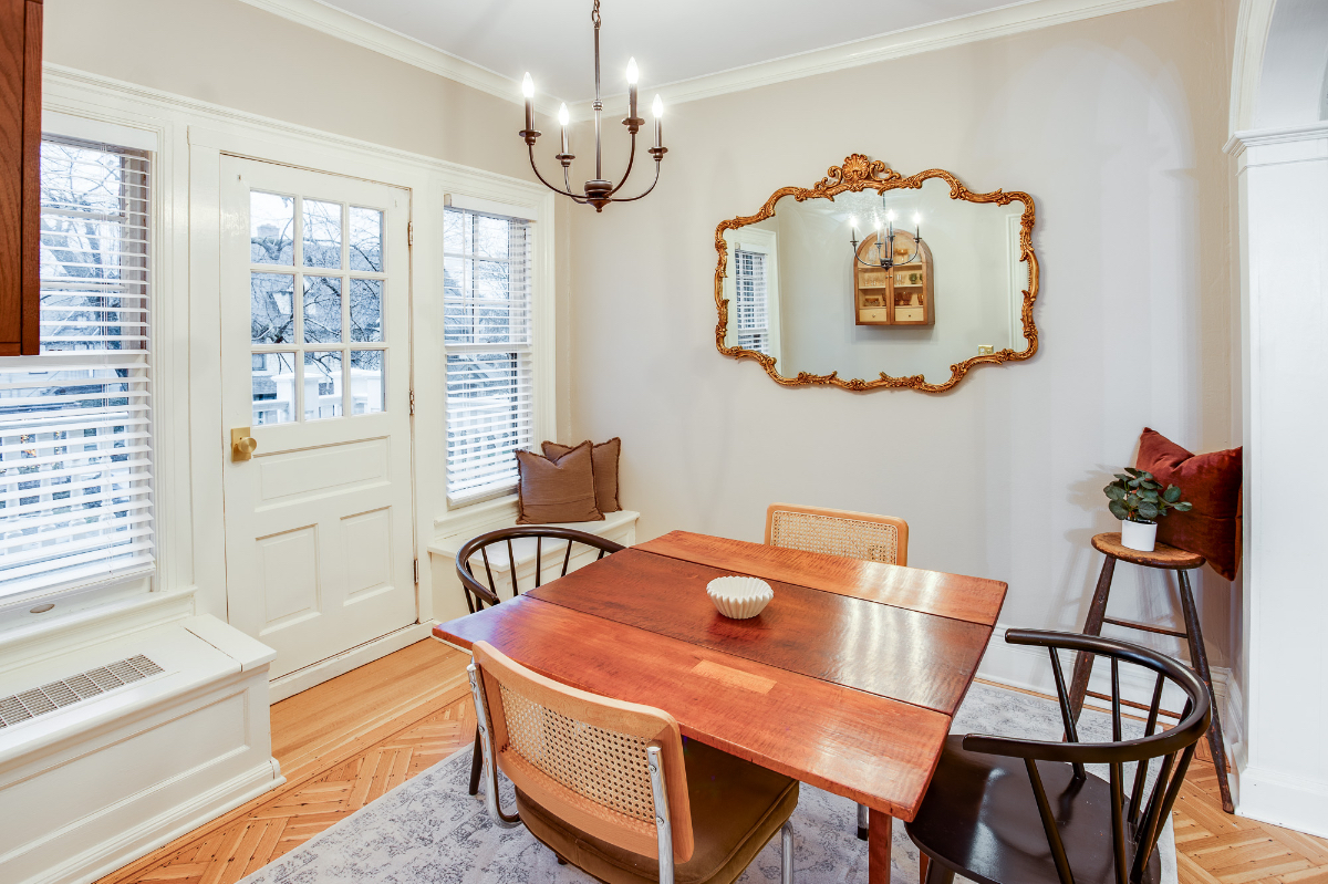 Renovated  Grand 1 Bedroom in Historic Neighborhood - Photo 5