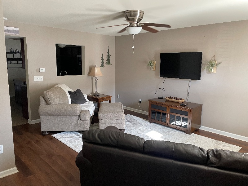 Charming and Pet Friendly Furnished Townhome in Morgantown - Photo 2
