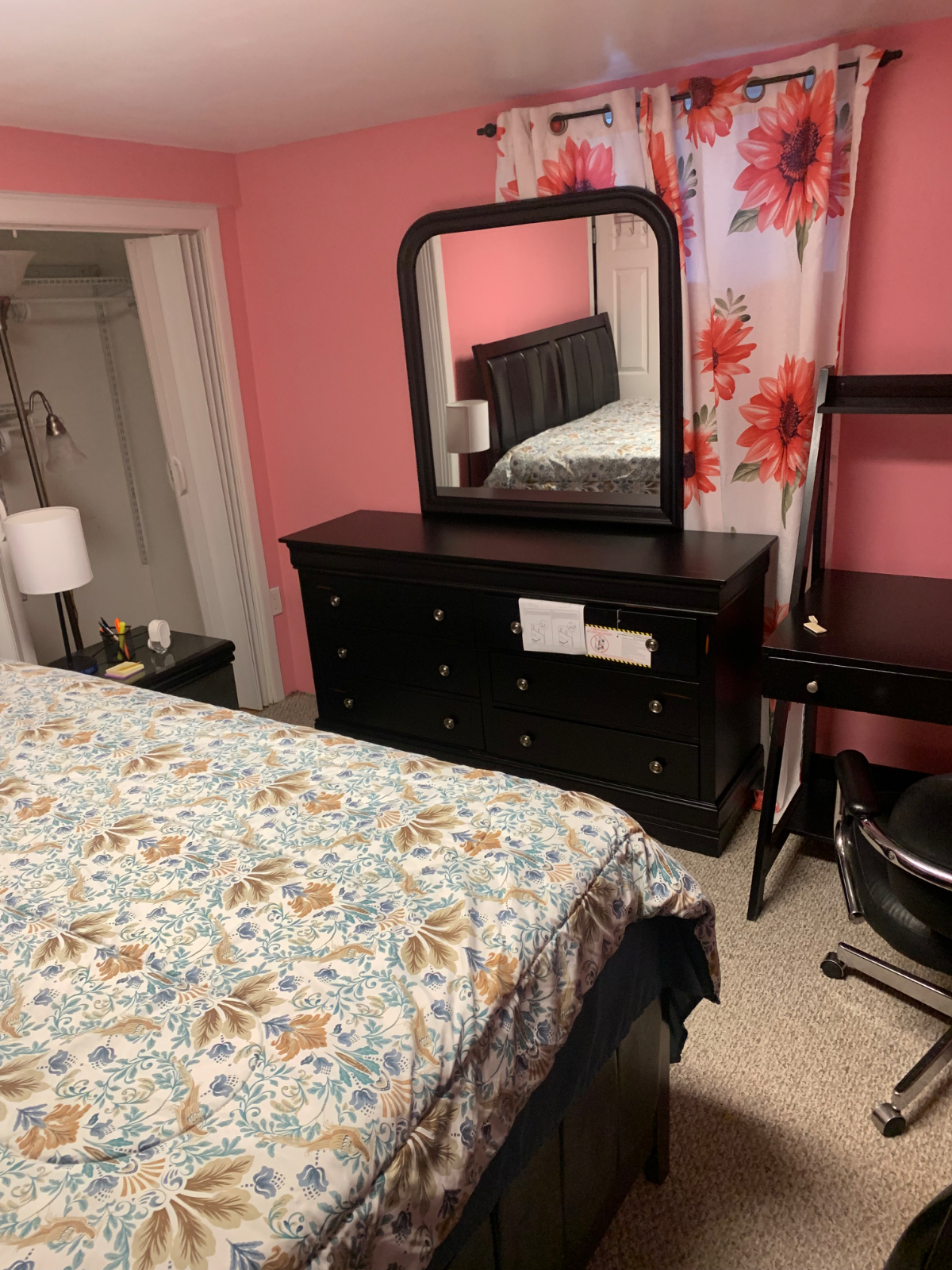 Cozy 1 bedroom very spacious in BayShore - Photo 2