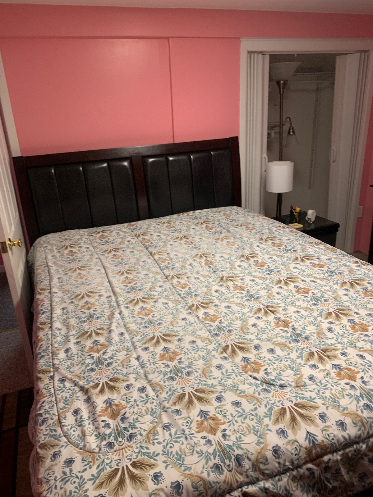 Cozy 1 bedroom very spacious in BayShore - Photo 3