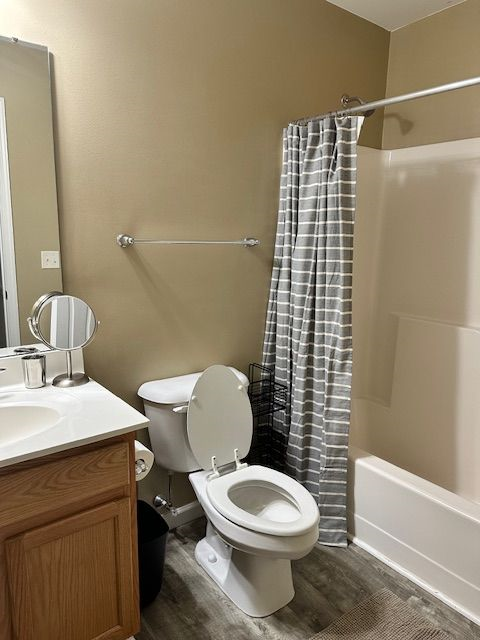 Spacious Room Available in Quiet Riverton - Photo 8