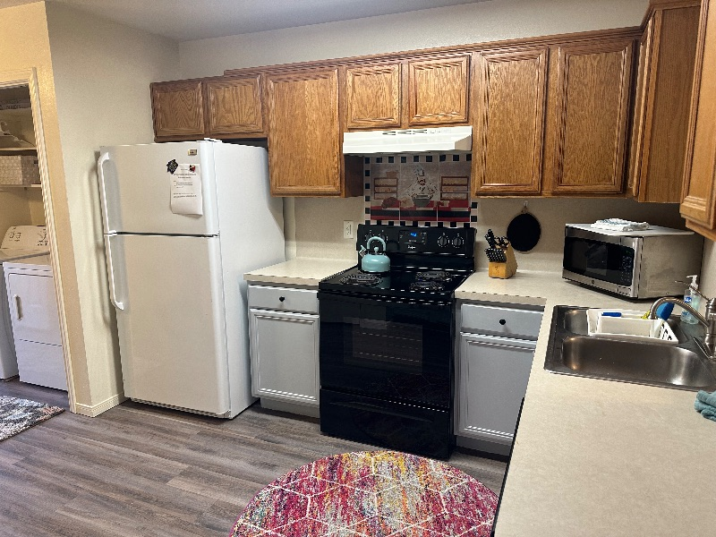 Howdy Casa - 3bedroom/2bath duplex with parking in front - Photo 7