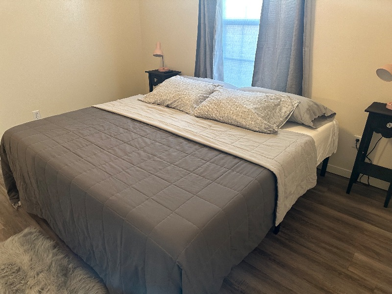 Howdy Casa - 3bedroom/2bath duplex with parking in front - Photo 12