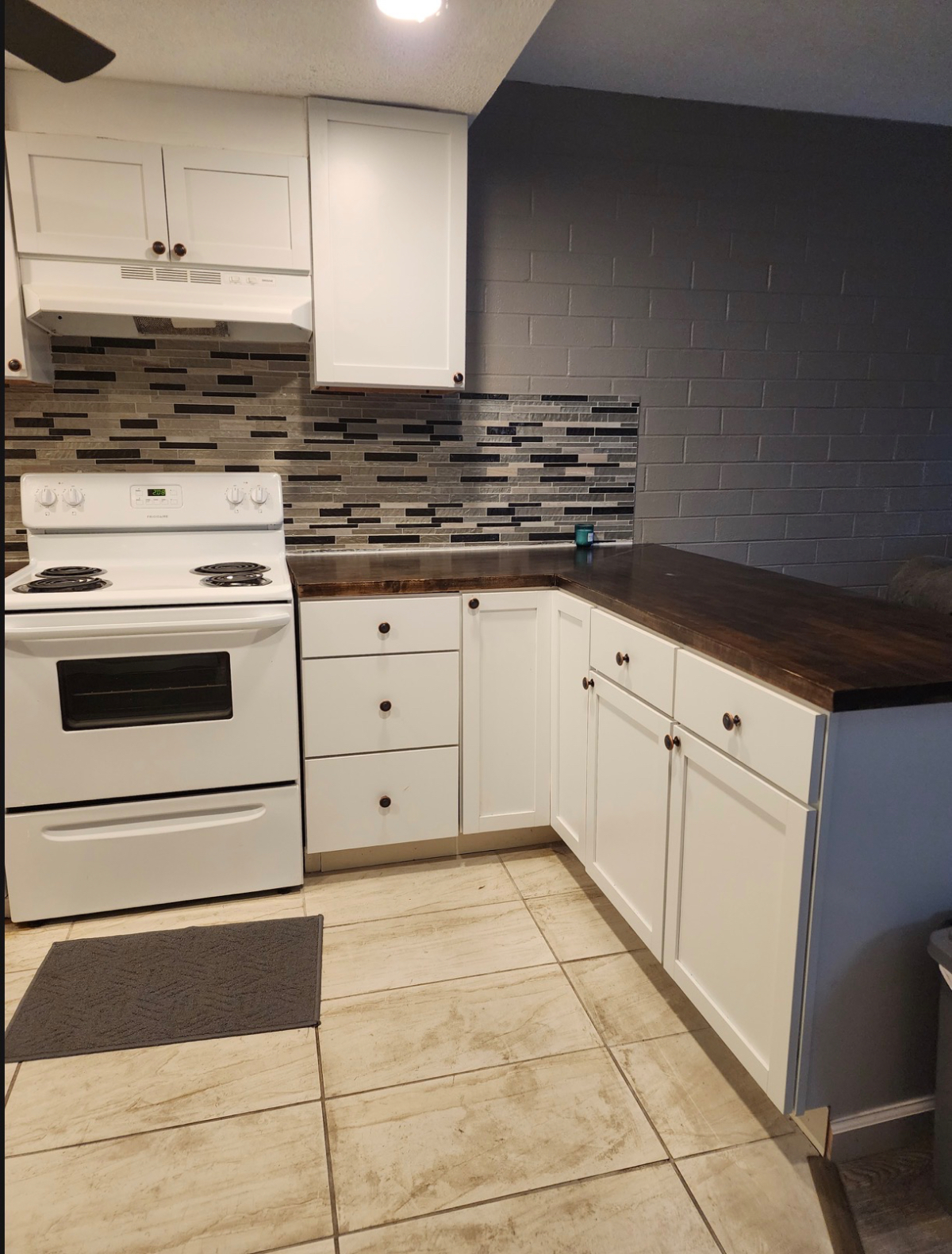 RIVERFRONT CONDO- MINUTES FROM MULTIPLE HOSPITAL SYSTEMS- WALK PATH- CAPITOL - Photo 4