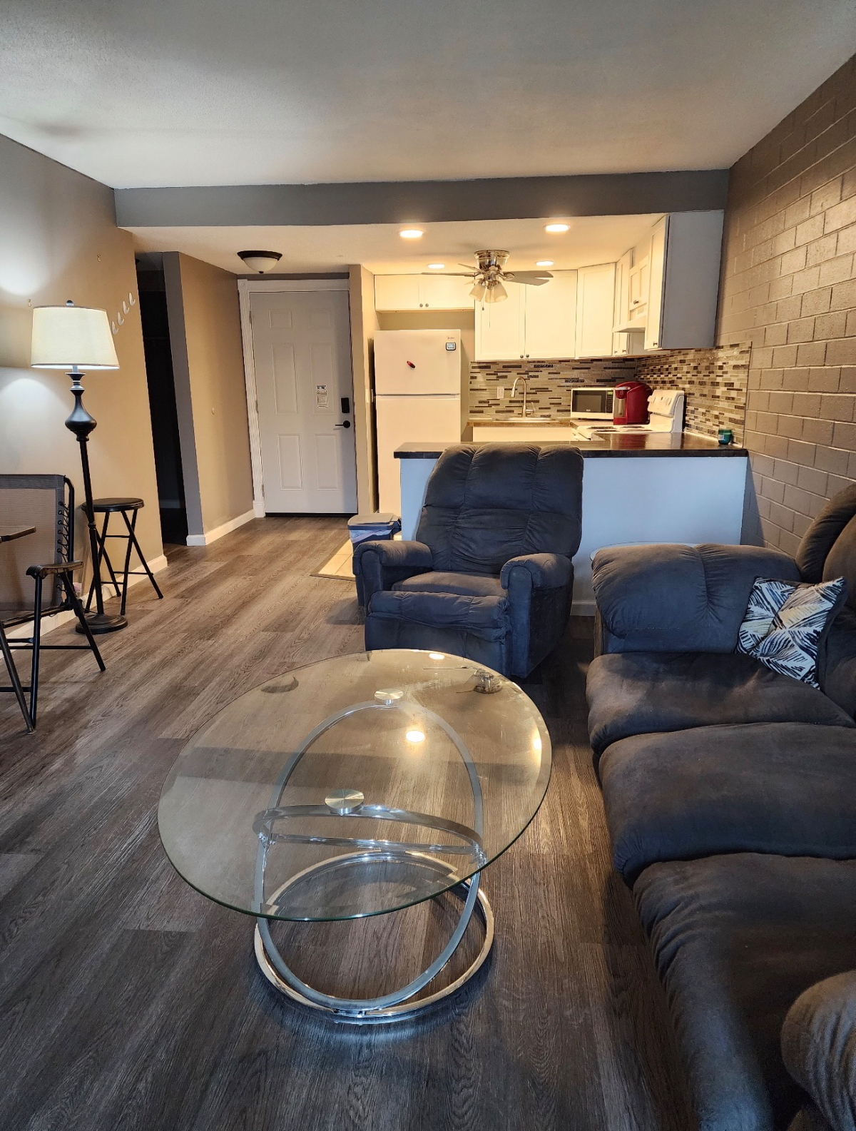 RIVERFRONT CONDO- MINUTES FROM MULTIPLE HOSPITAL SYSTEMS- WALK PATH- CAPITOL - Photo 8