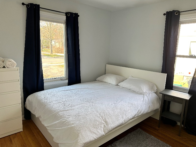 2 Bedroom within 2 miles from UVMMC -in unit W/D - Photo 2