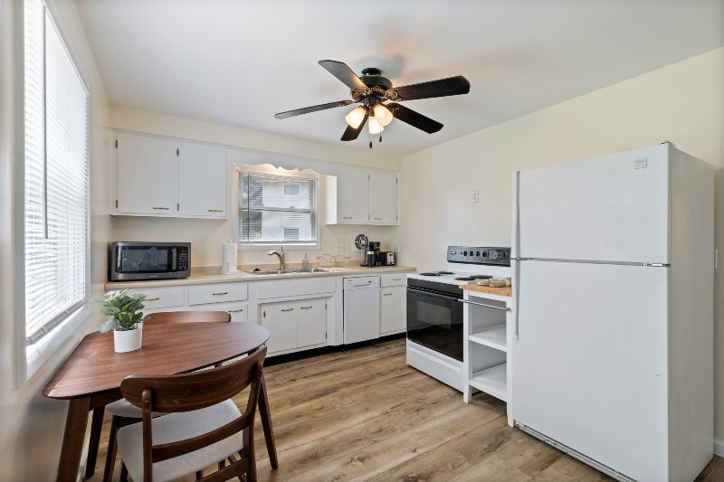 2 Bed 2 Bath Home in Safe Neighborhood - Photo 5