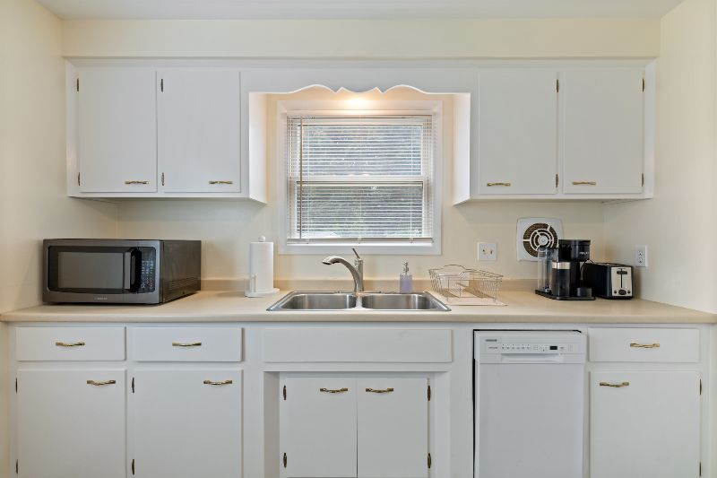 2 Bed 2 Bath Home in Safe Neighborhood - Photo 6