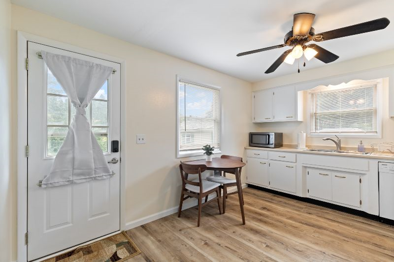 2 Bed 2 Bath Home in Safe Neighborhood - Photo 9