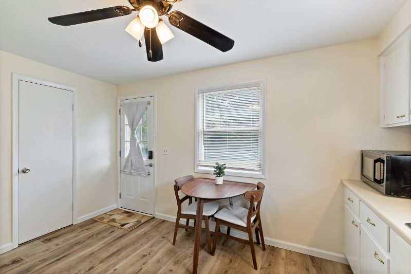 2 Bed 2 Bath Home in Safe Neighborhood - Photo 10