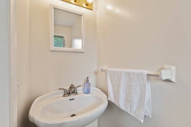 2 Bed 2 Bath Home in Safe Neighborhood - Photo 11