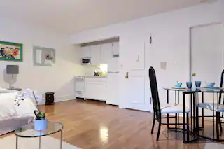 Historic Striver's Row Apartment - Photo 4