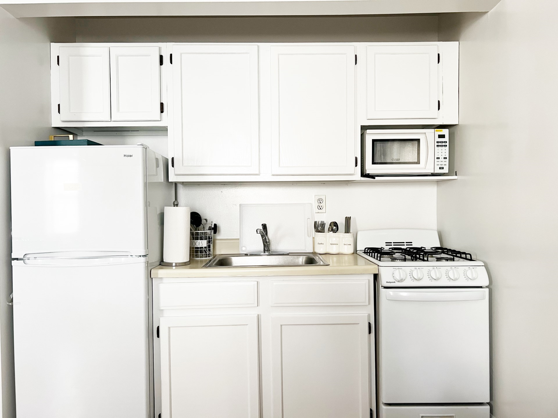 Historic Striver's Row Apartment - Photo 4