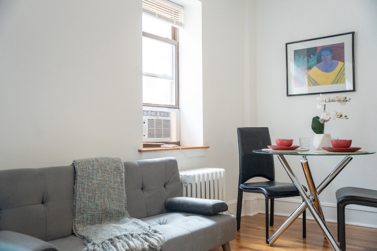 Historic Striver's Row Apartment - Photo 3