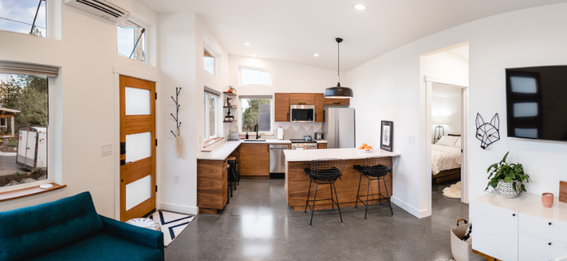 Modern Comfort In Amazing Location - Photo 5