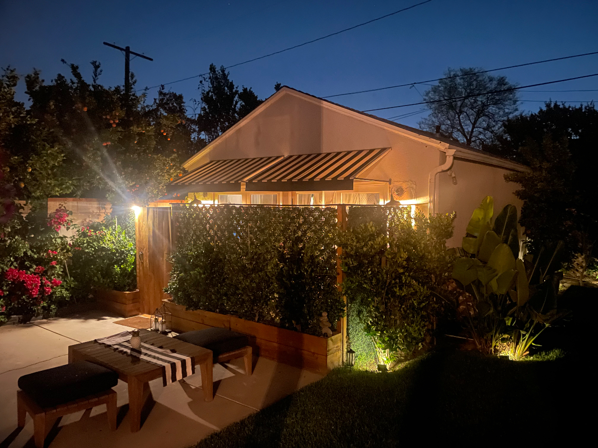 The C&C Guest House- A private, cozy retreat- classic comfort with a mid-century modern flair - Photo 2