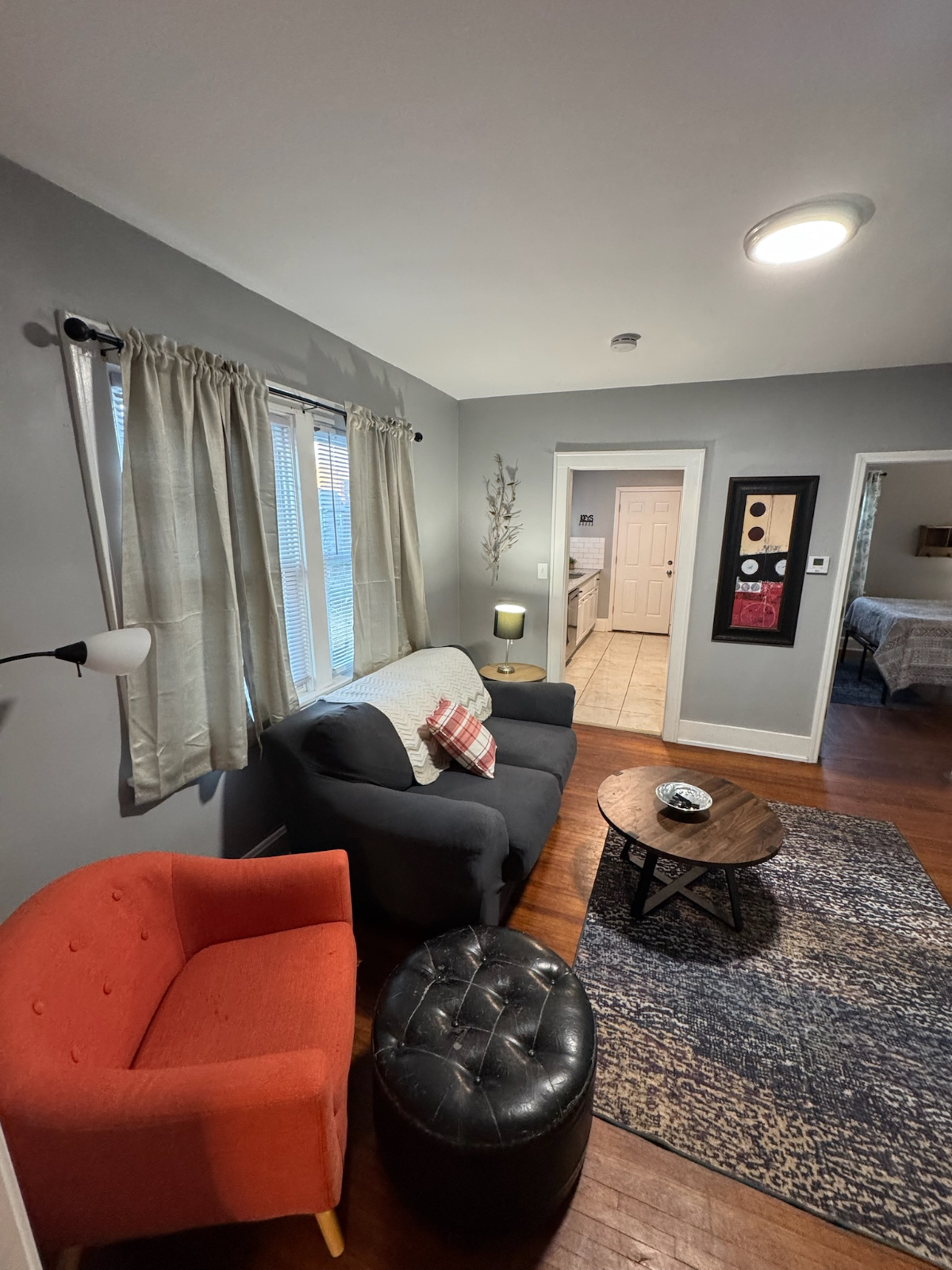 2 bedroom 1 bath near Hyde Park - Unit 1 - Photo 5