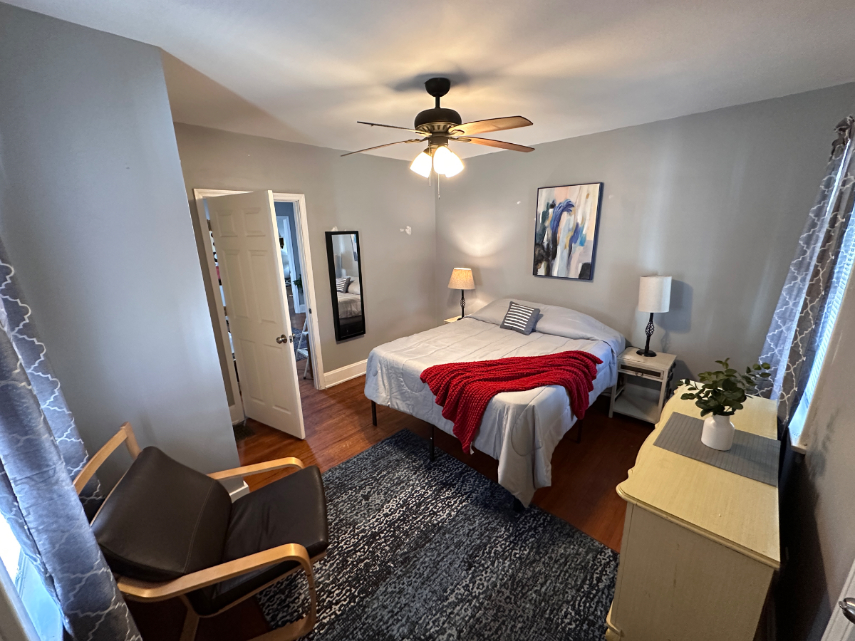 2 bedroom 1 bath near Hyde Park  - Unit 1 - Photo 7