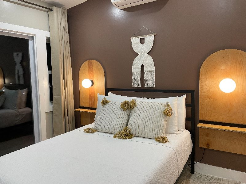 Perfectly Located Modern 2BR With Private Backyard Central Air and Washer and Drive and Plenty Trans - Photo 5