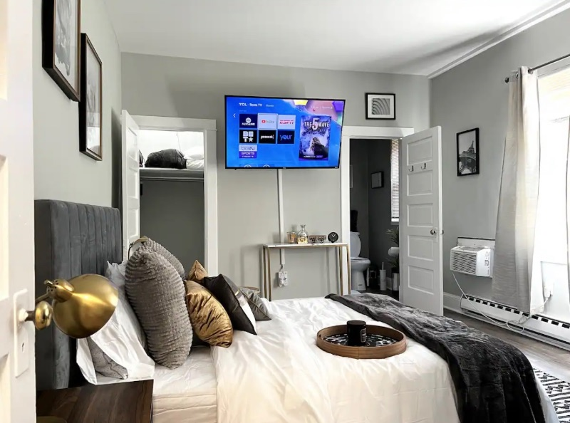 Stylish 1BR unit w/Free Parking-Walk to Metro - Photo 9