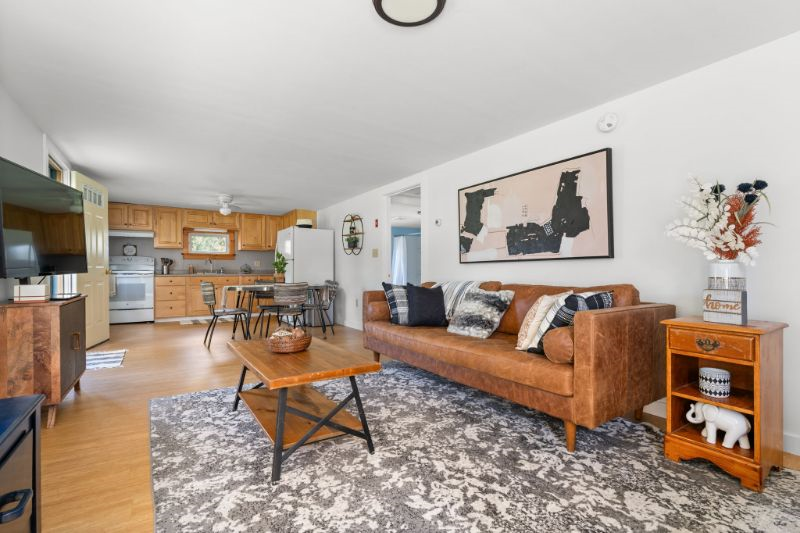 Charming 1B home close to Brandon and Middlebury - Photo 2