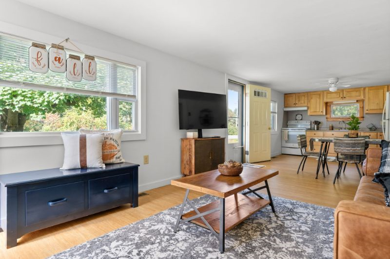Charming 1B home close to Brandon and Middlebury - Photo 3