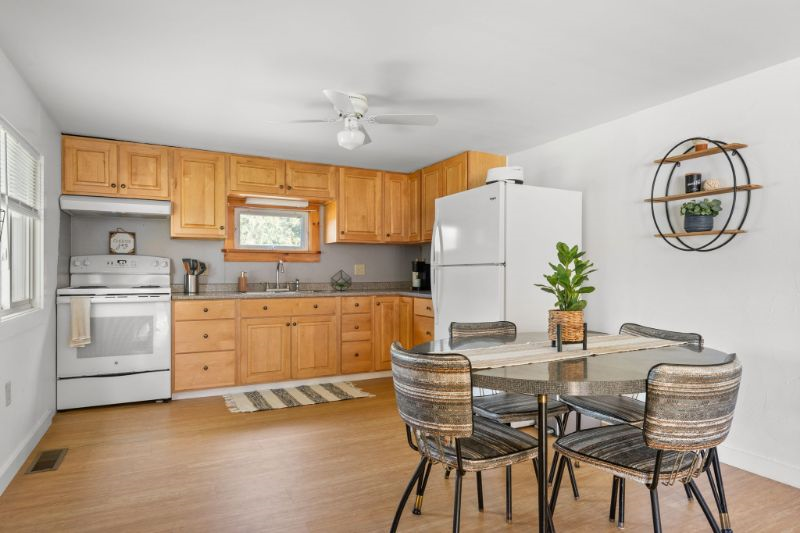 Charming 1B home close to Brandon and Middlebury - Photo 5