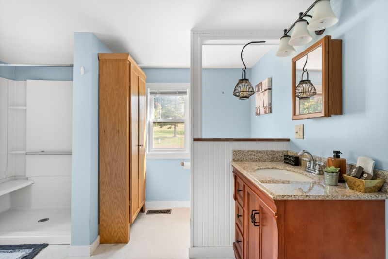 Charming 1B home close to Brandon and Middlebury - Photo 10
