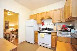 Prime Studio Apartment in the Heart of Manhattan - Photo 5