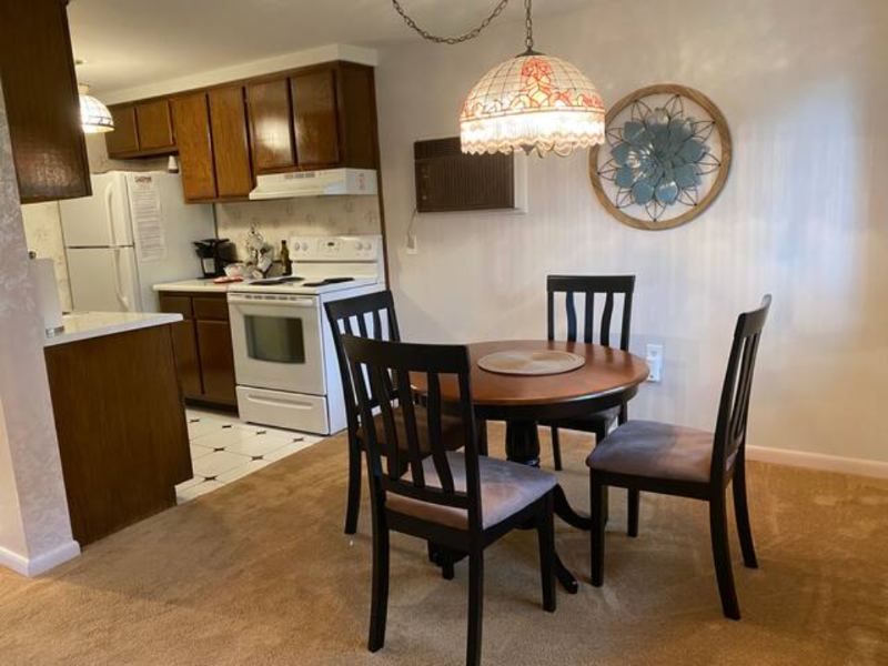 Adorable One Bedroom, One Bathroom Condo - Photo 9