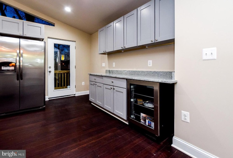 Capital Comfort Condo - Photo 4