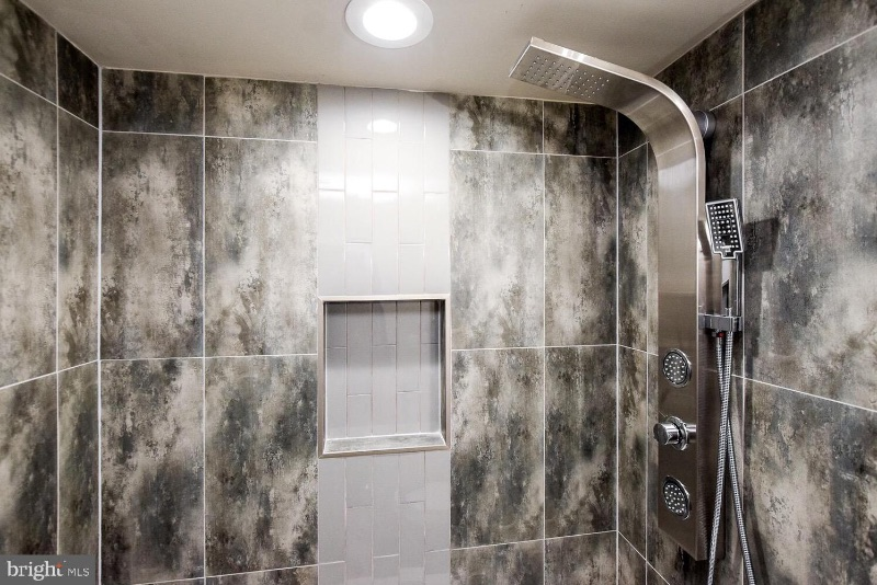 Capital Comfort Condo - Photo 12