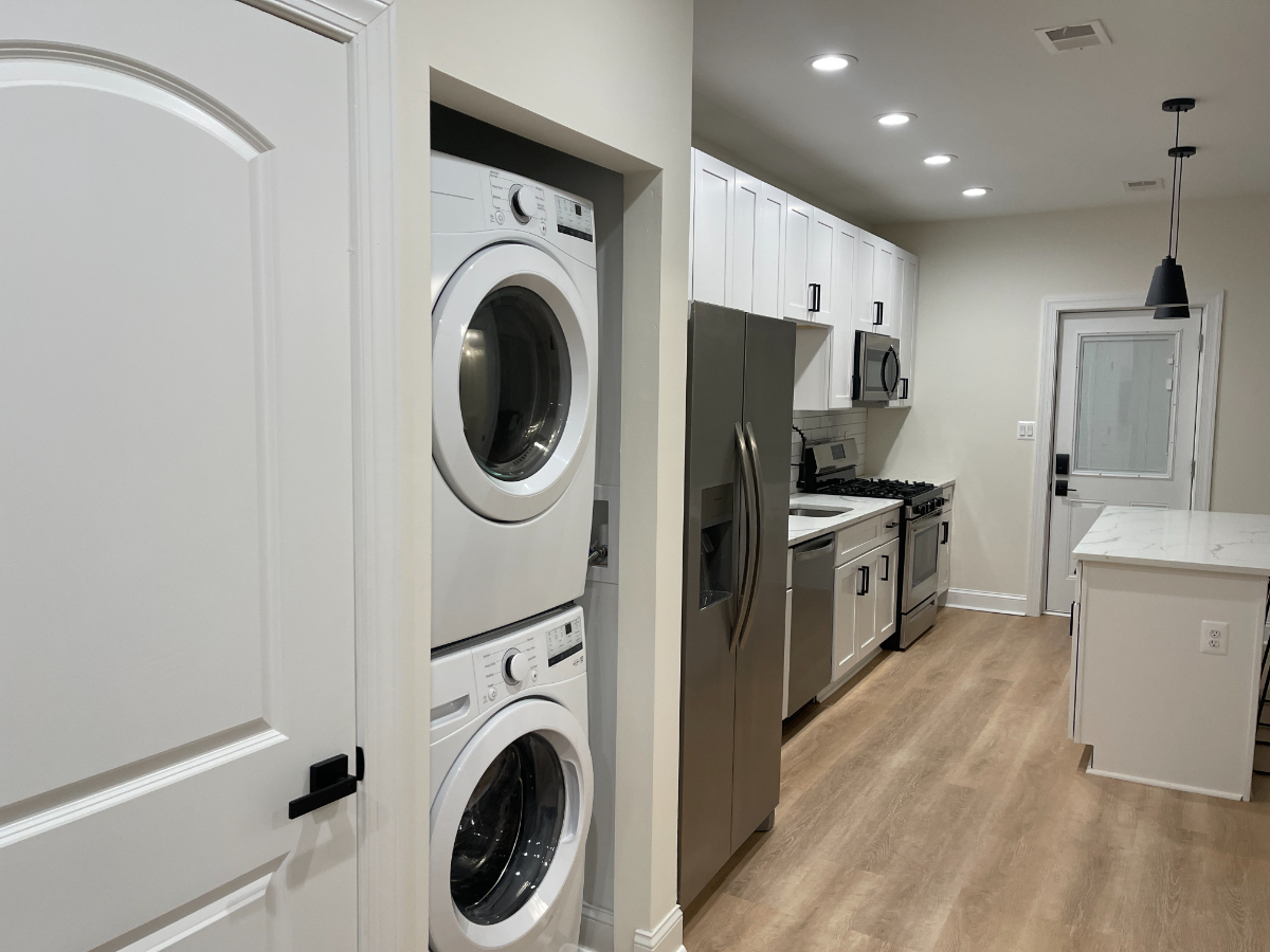 Newly Renovated 3BD Unit - Photo 5