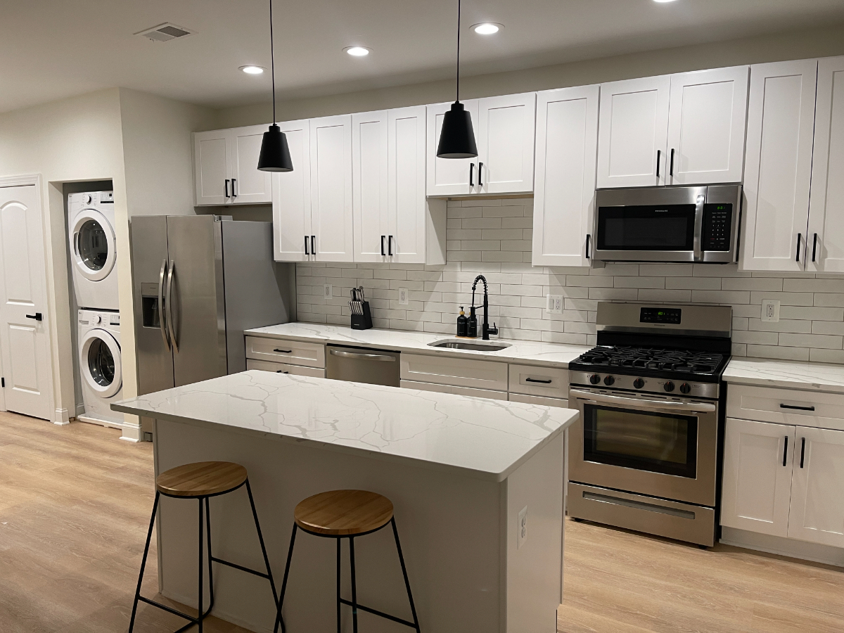 Newly Renovated 3BD Unit - Photo 6