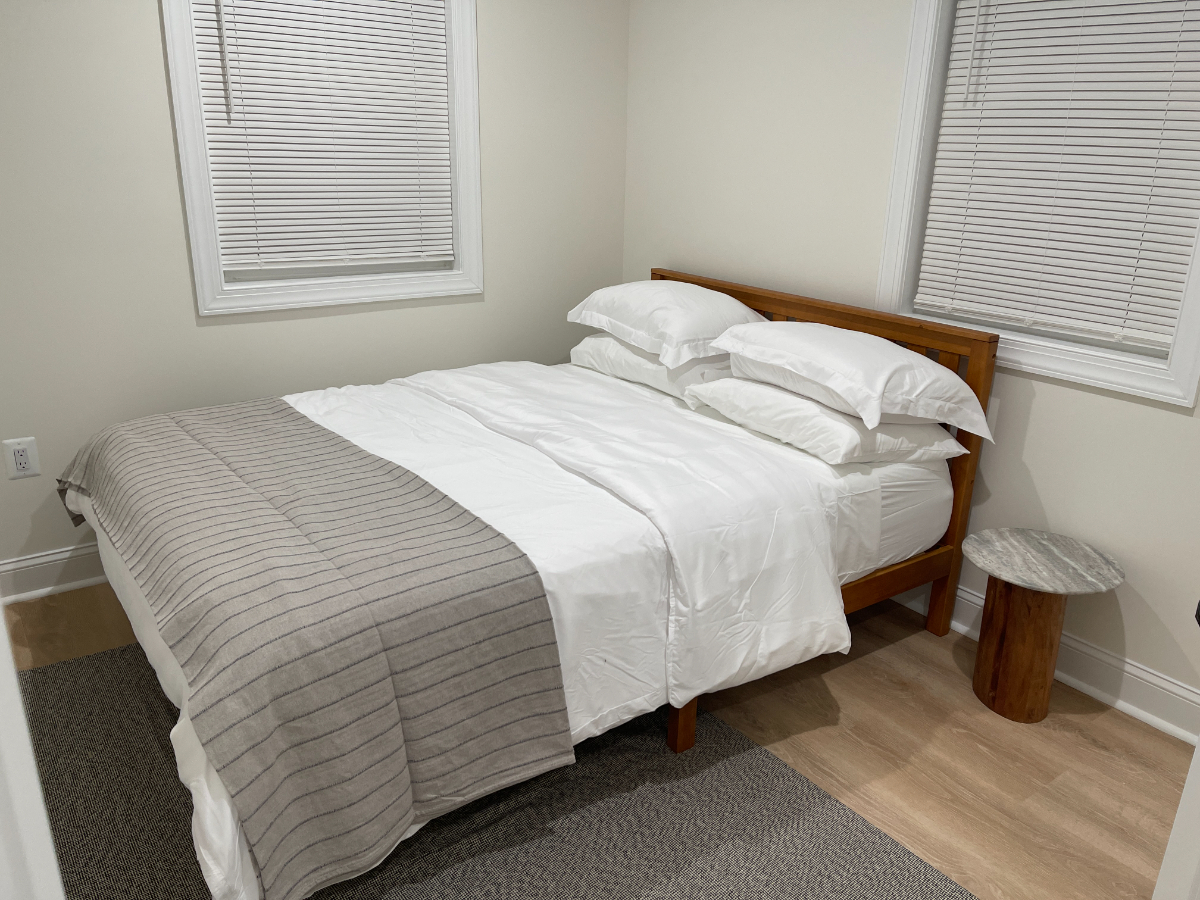 Newly Renovated 3BD Unit - Photo 11