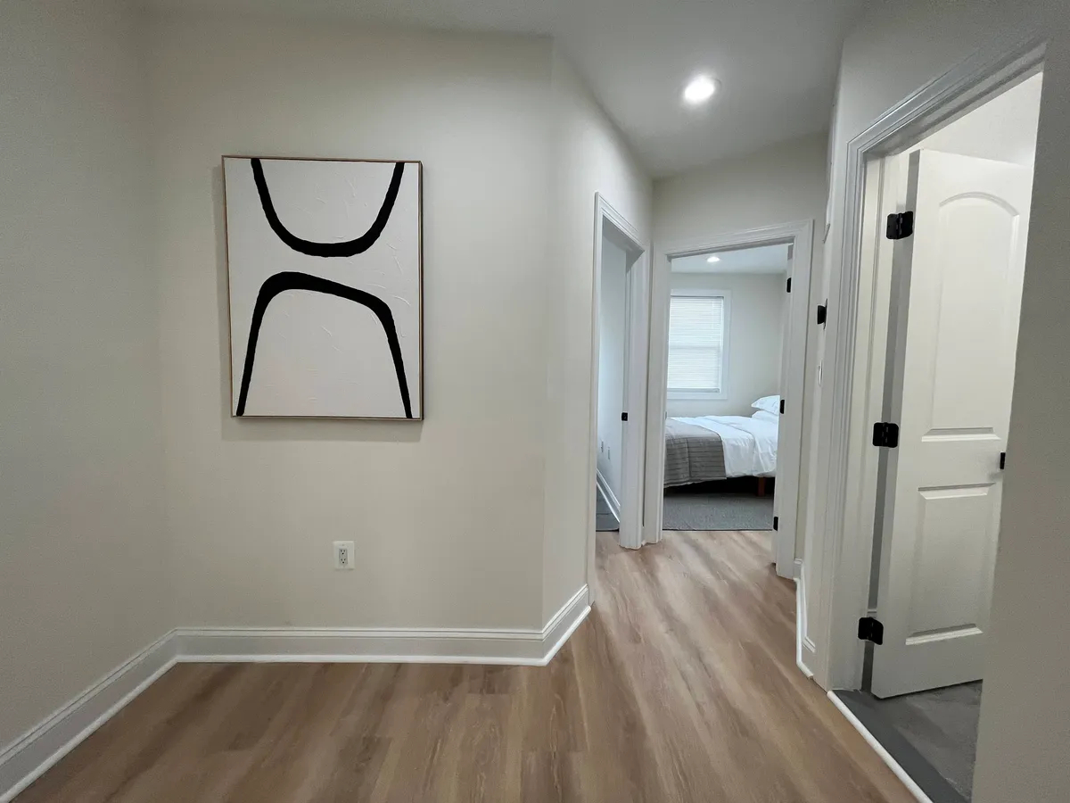 Newly Renovated 3BD Unit - Photo 9