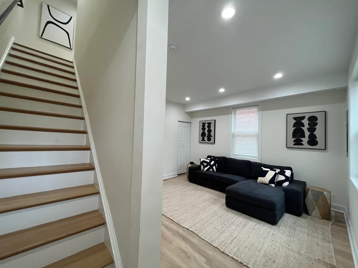 Newly Renovated 3BD Unit - Photo 3