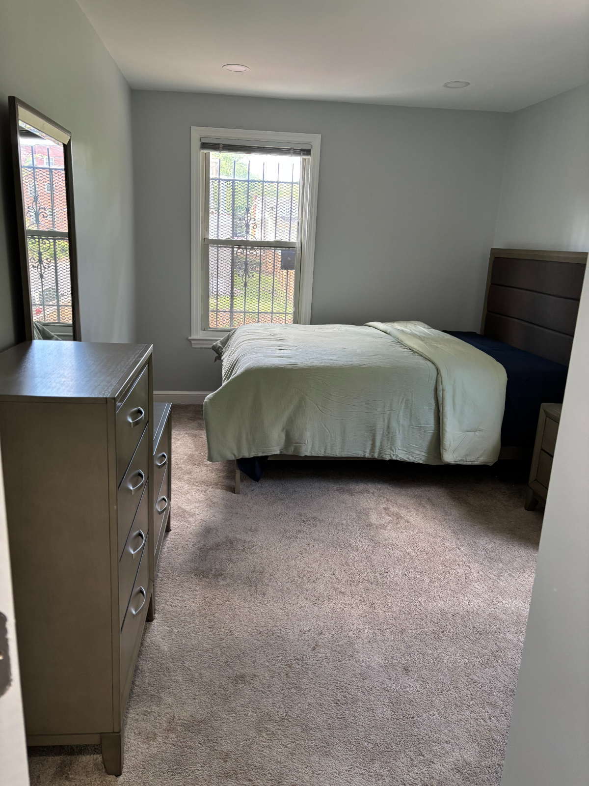 Private Basement Studio Apt in Congress Heights with Parking - Photo 4